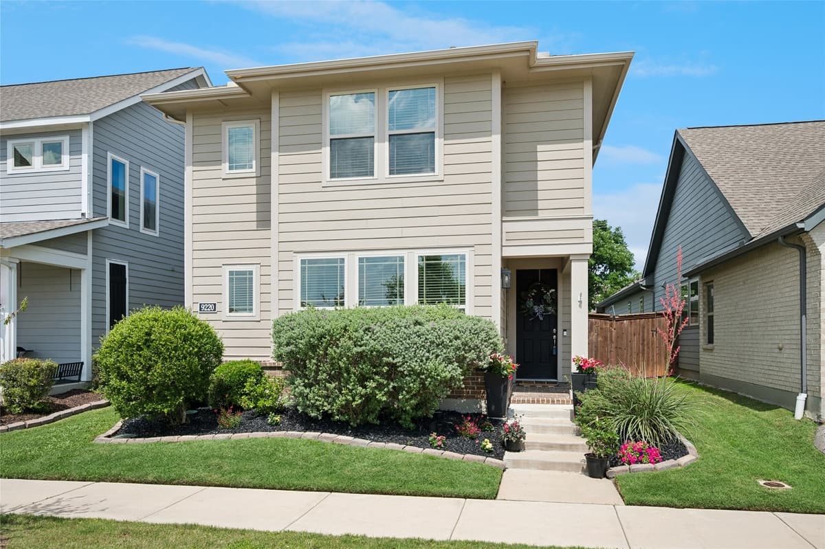 9220 Lamar St — photo 2