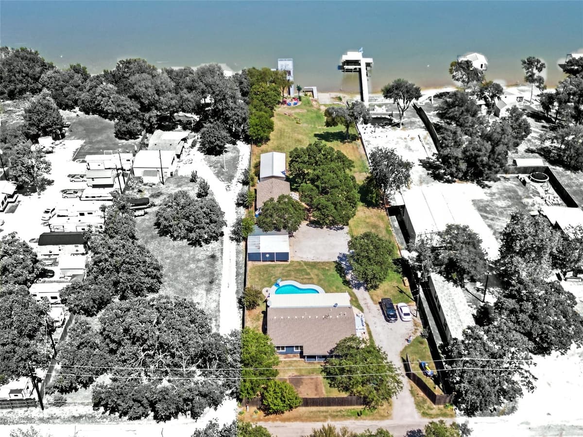 7130 Briar Rd — photo 1