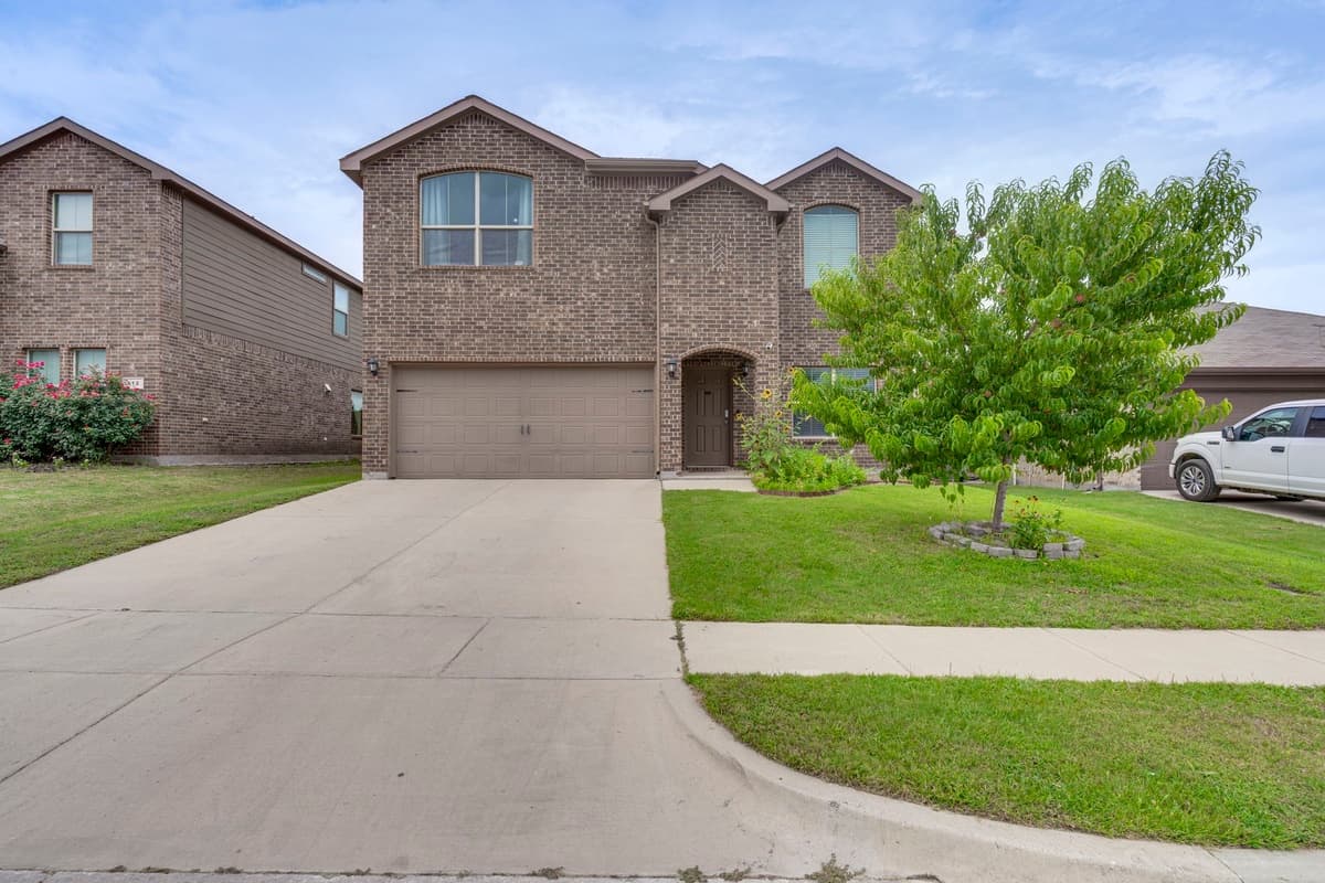 616 Cameron Way — photo 2