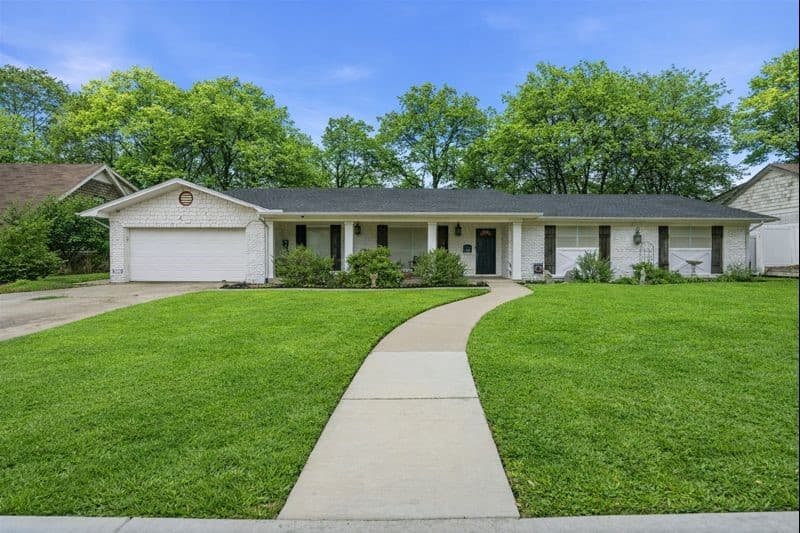 8120 Bangor Dr — photo 1