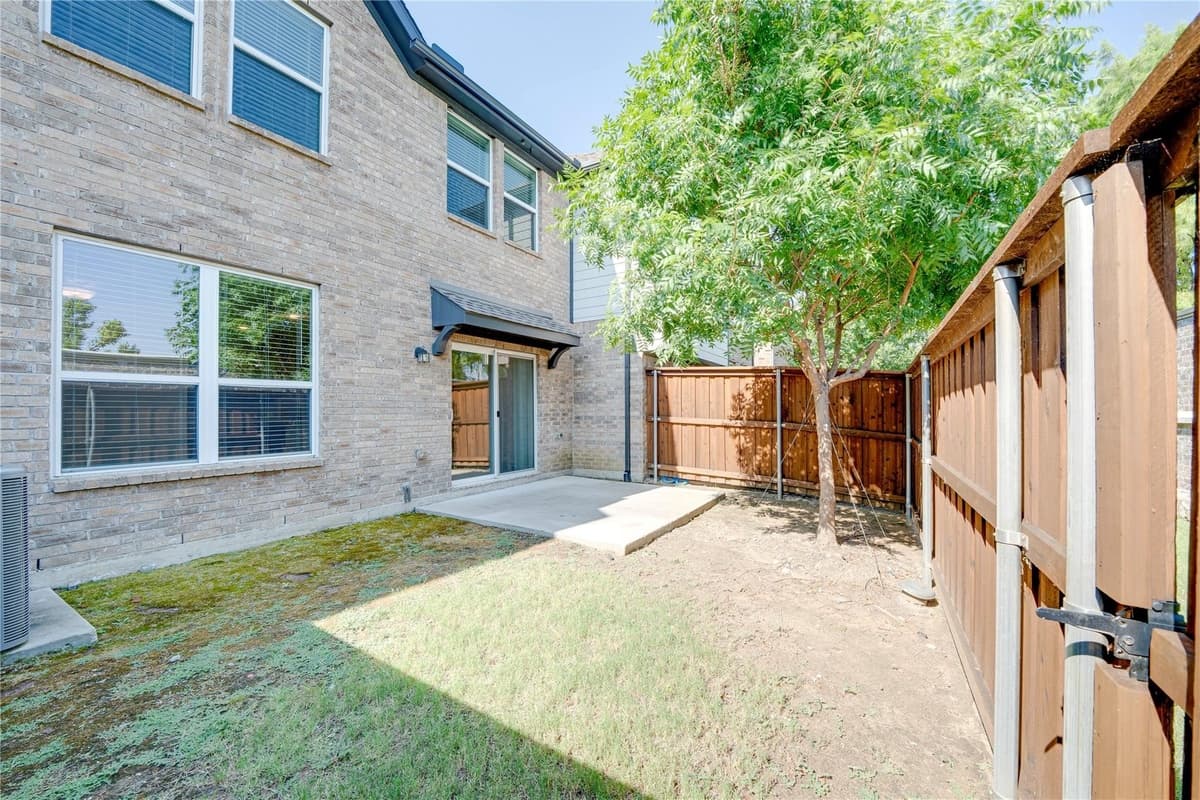 970 Emil Pl — photo 21
