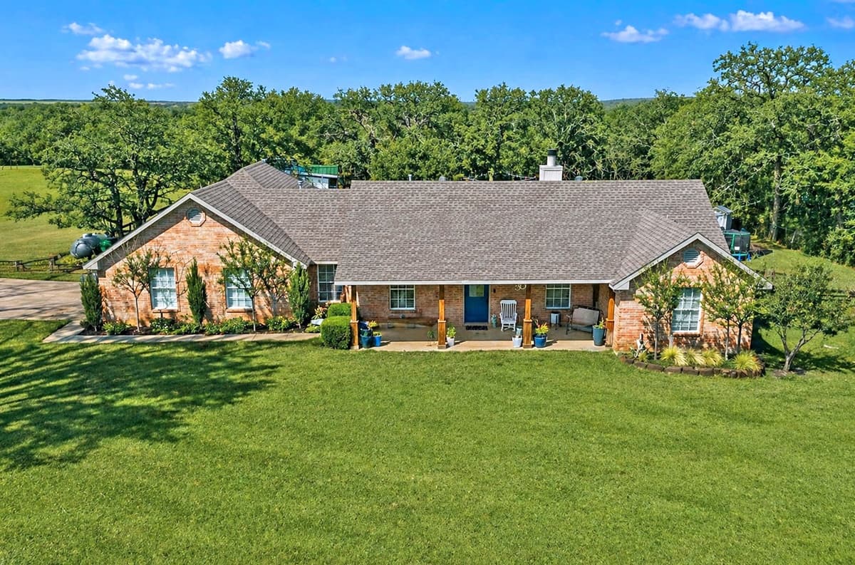 2590 W Blackjack Rd — photo 1