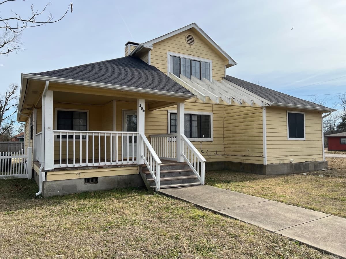 200 Chappell St — photo 1