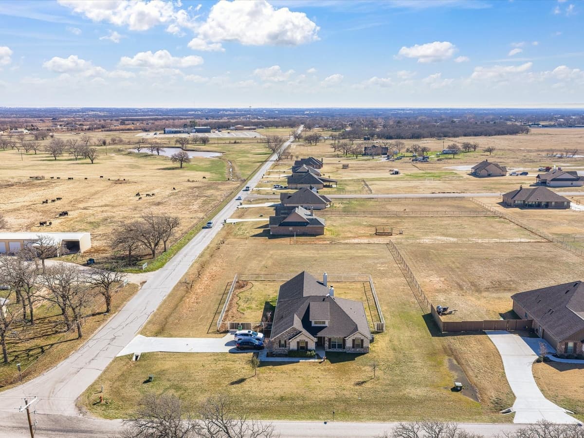 617 County Rd 3341 — photo 1