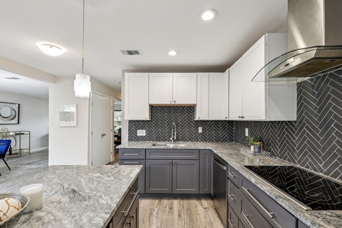 13814 Brookgreen Dr — photo 2