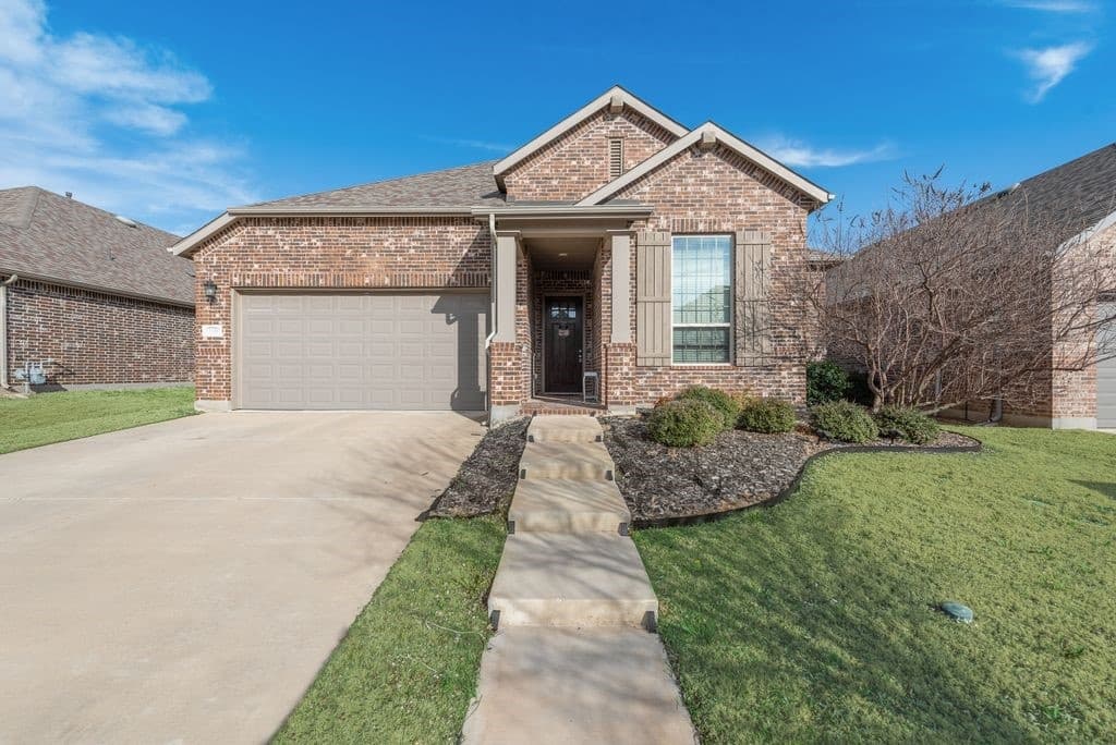 1308 E Swan Trail — photo 1