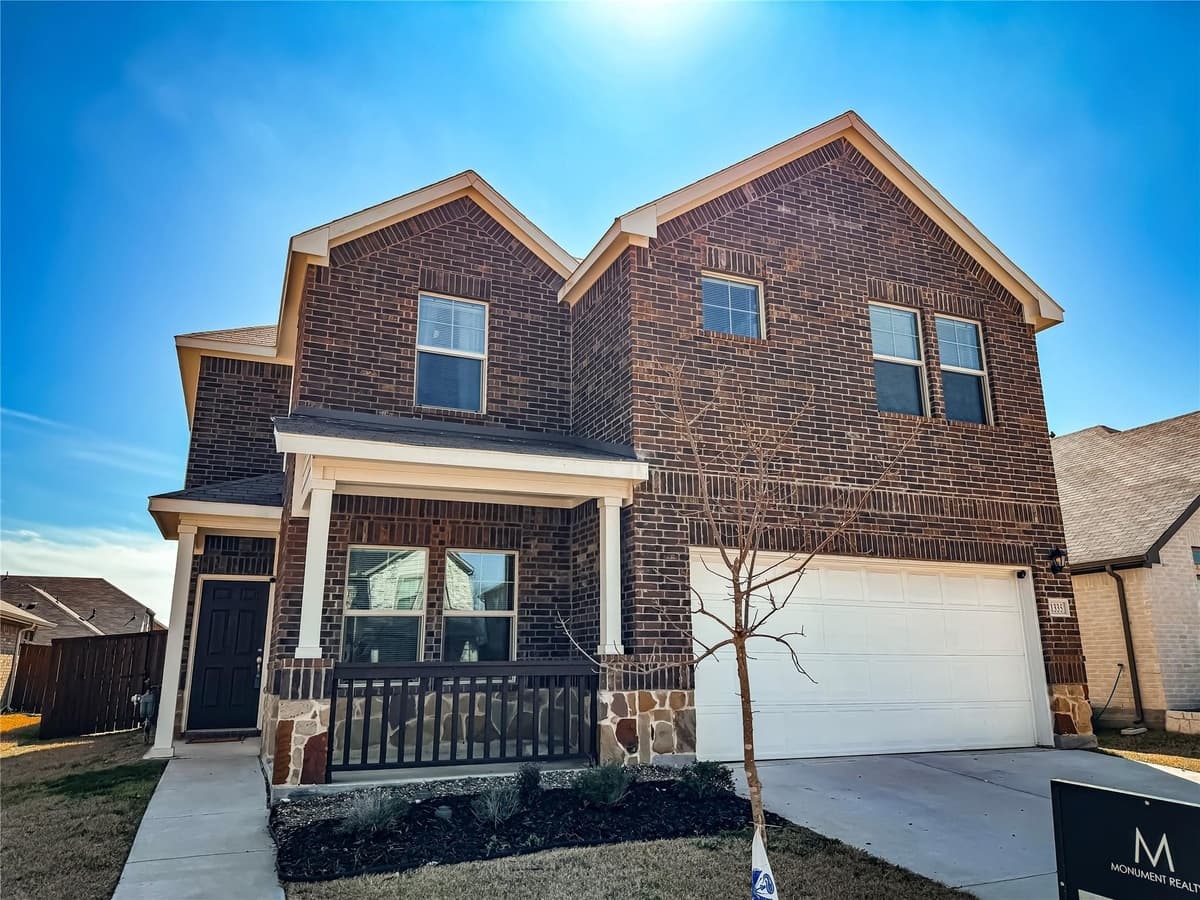 1335 Black Canyon Ave — photo 1