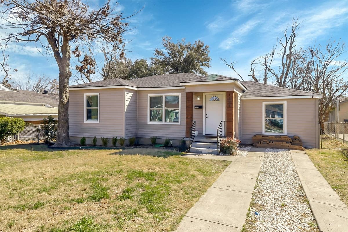 1208 Hansboro Ave — photo 2