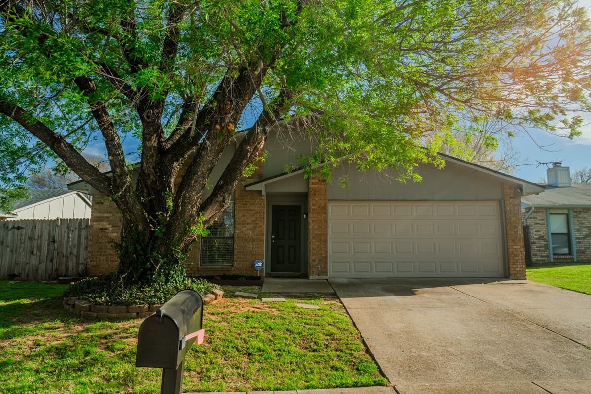 6802 Blackberry Dr — photo 1