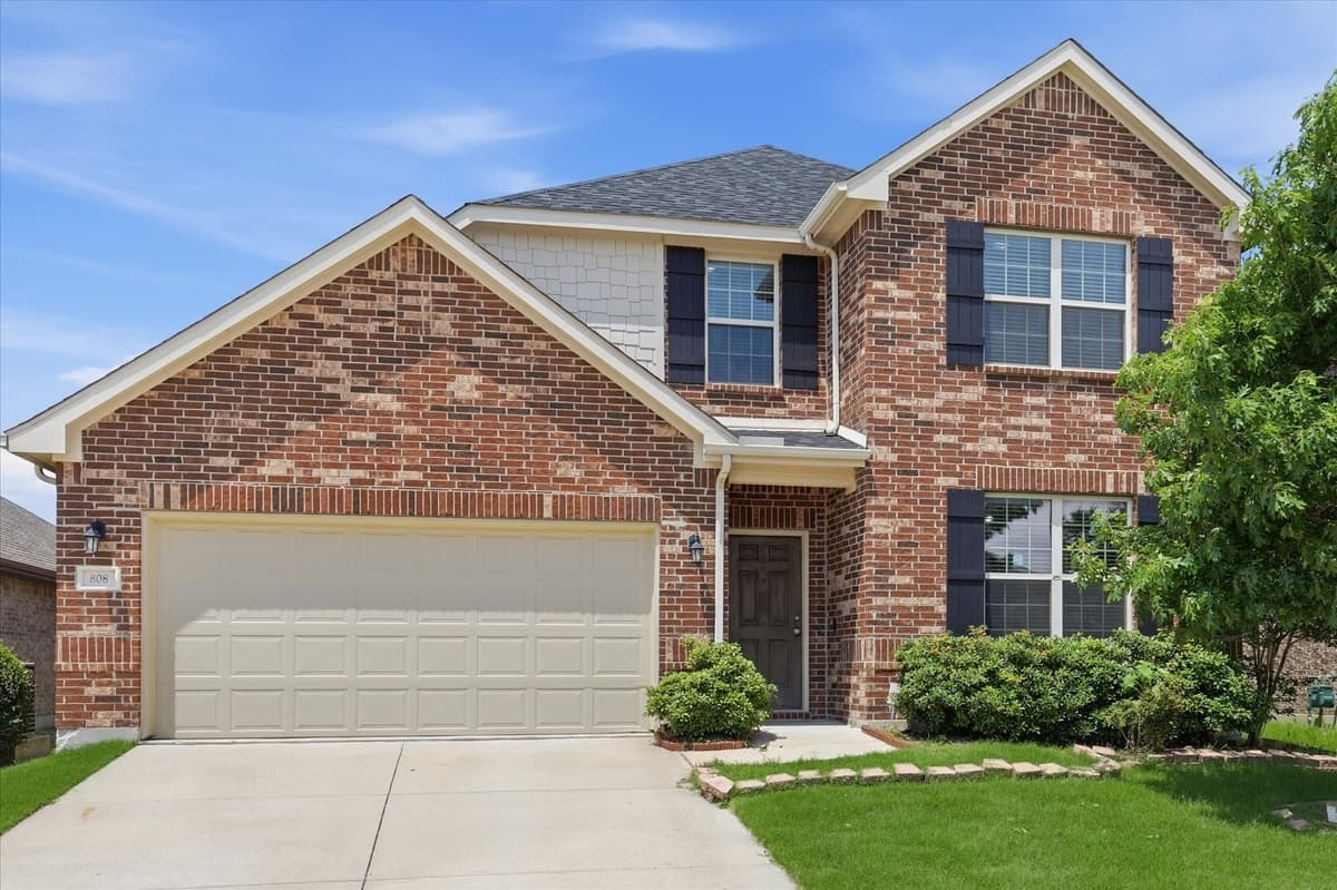 808 Bird Creek Dr — photo 1