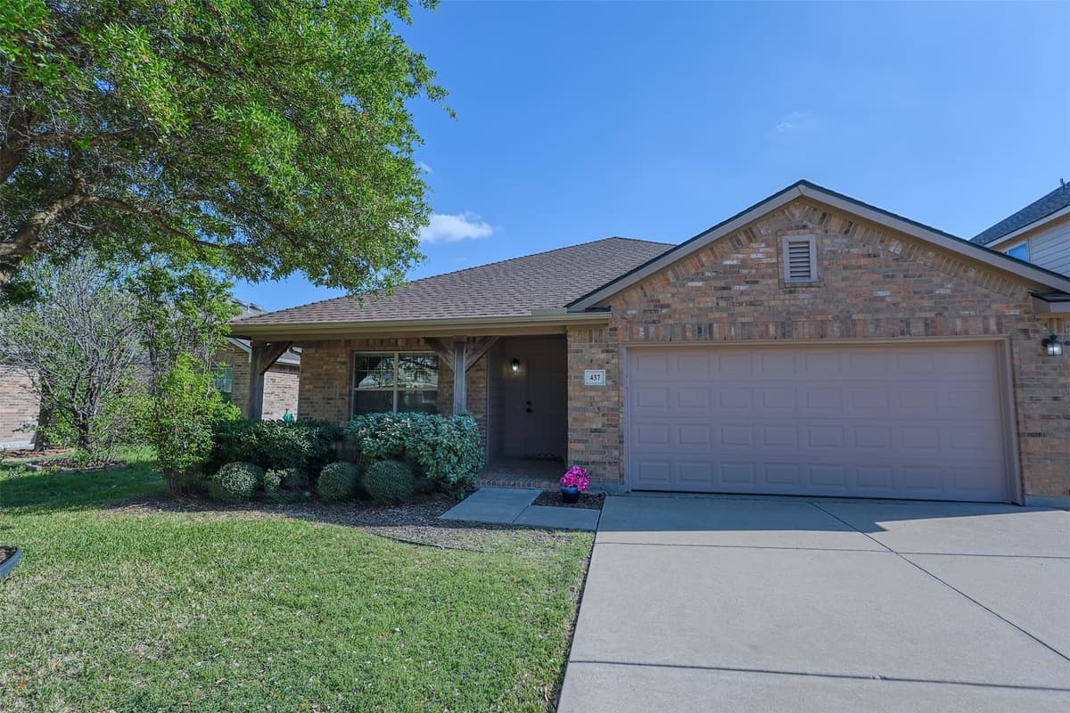 437 Sandy Creek Dr — photo 2