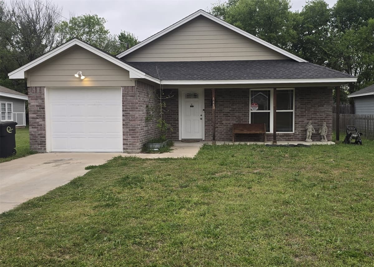 448 Chase Ave — photo 1