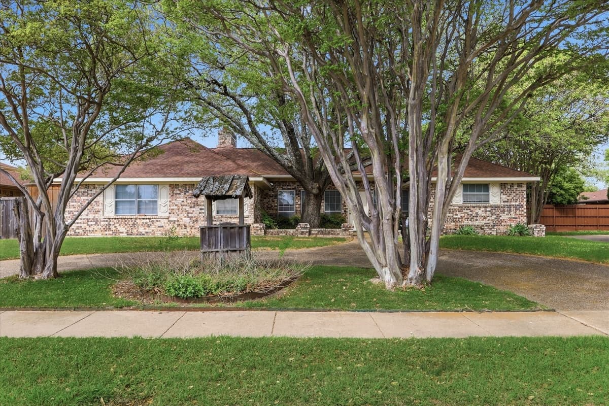 604 S Briarcrest Dr — photo 2
