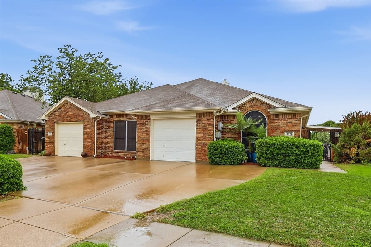 5621 Swords Dr — photo 1