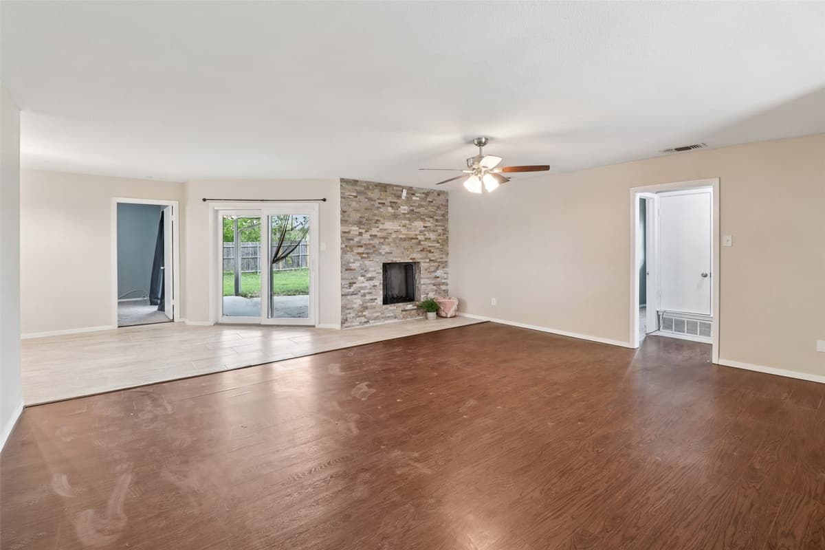 1126 Cordell St — photo 2