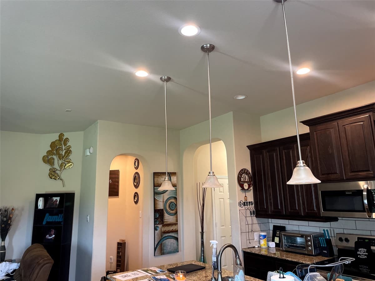 6174 Baggins St — photo 1