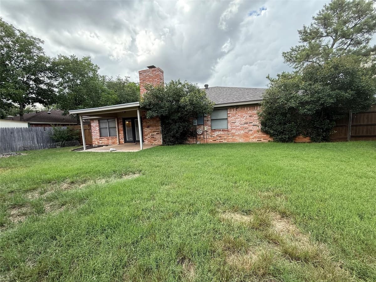 3225 Westchester Dr — photo 13