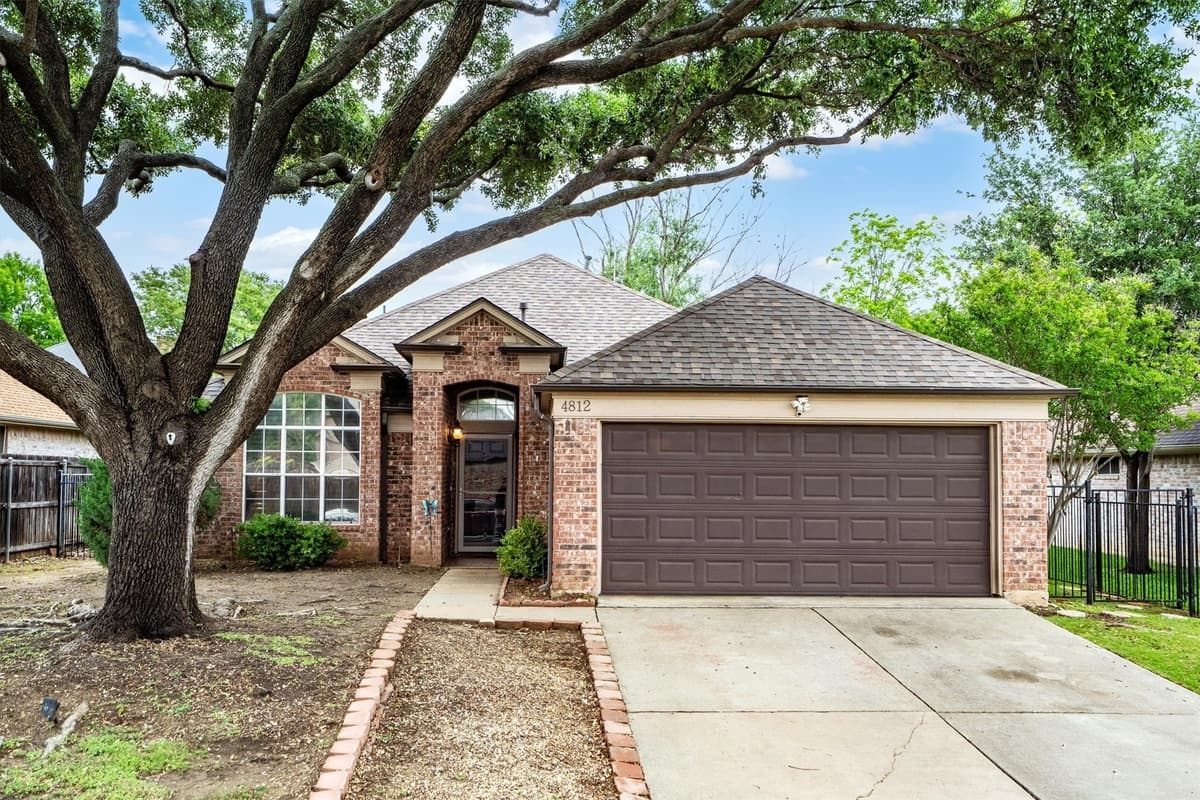 4812 Lansdale Dr — photo 1