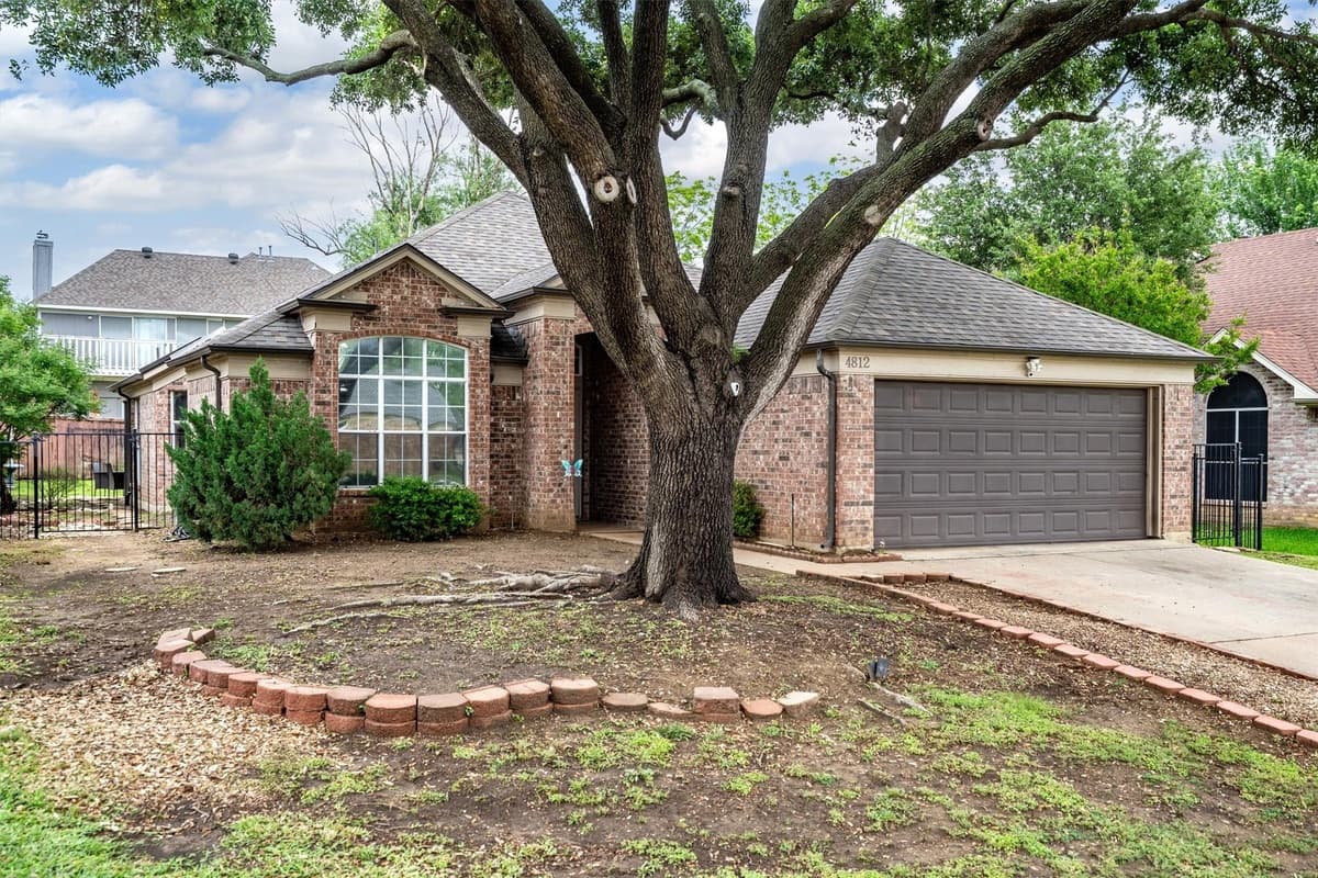 4812 Lansdale Dr — photo 2
