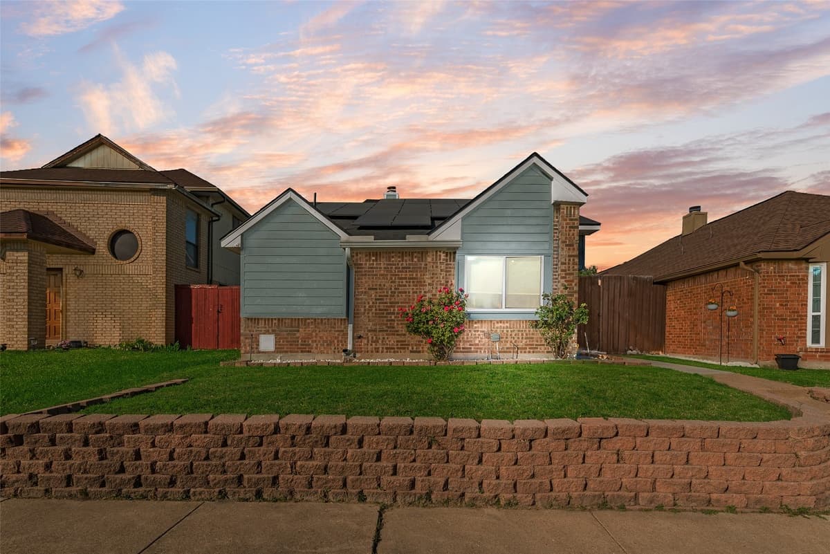 1443 Windmill Ln — photo 1