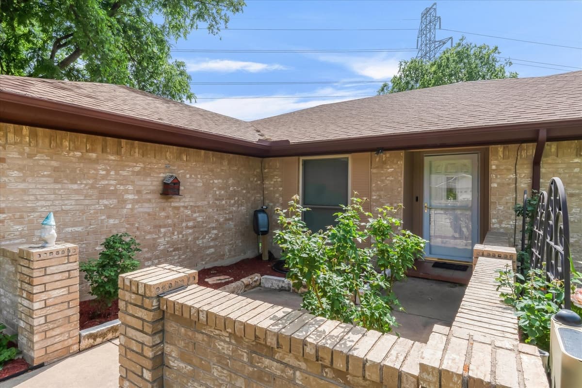 4513 CHARLES CT - See more photos