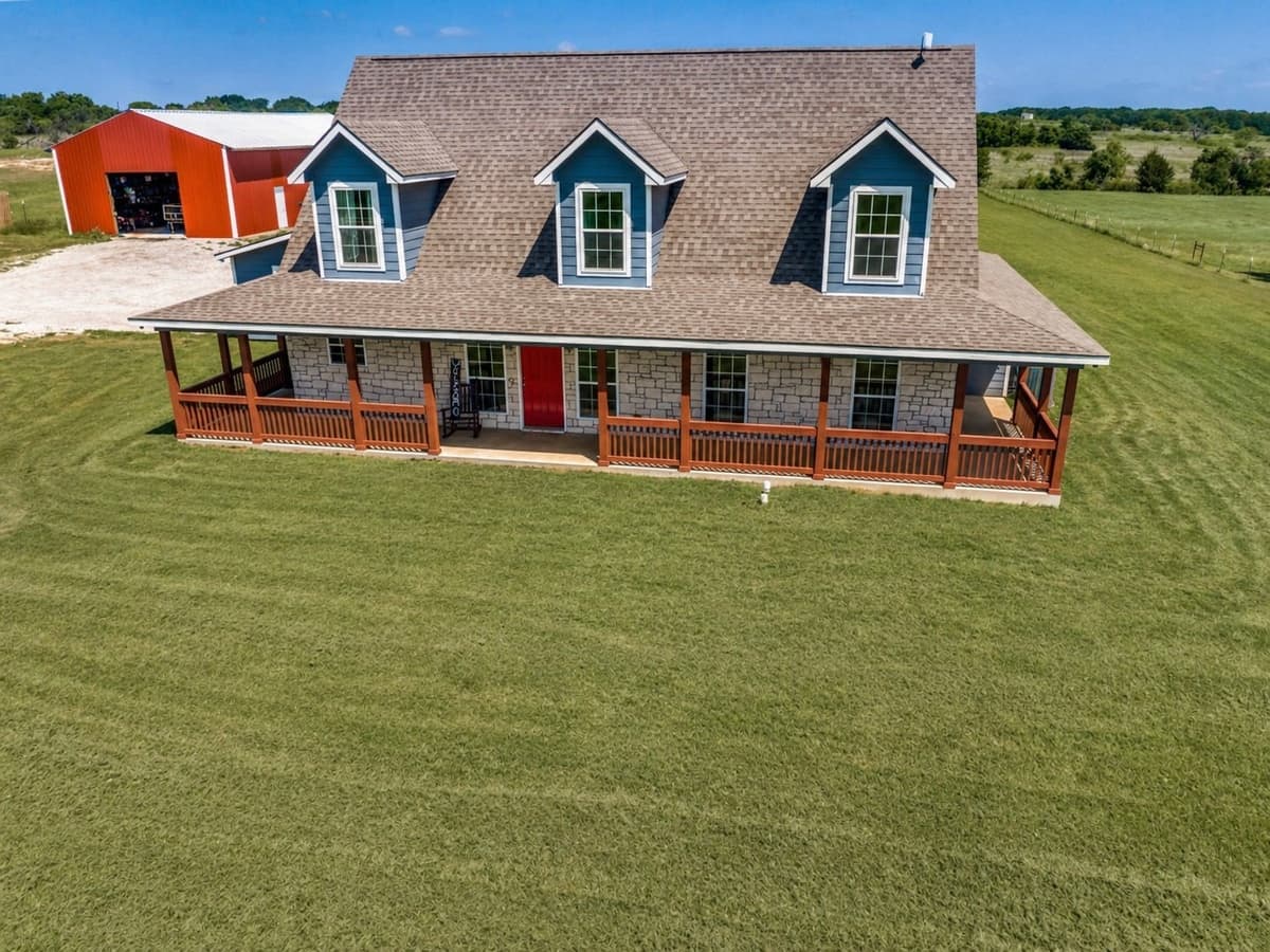 760 County Rd 4380 — photo 1