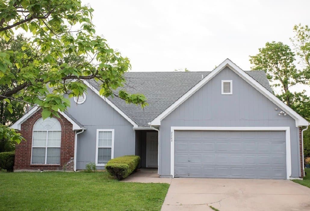 2203 Teakwood Ct — photo 1