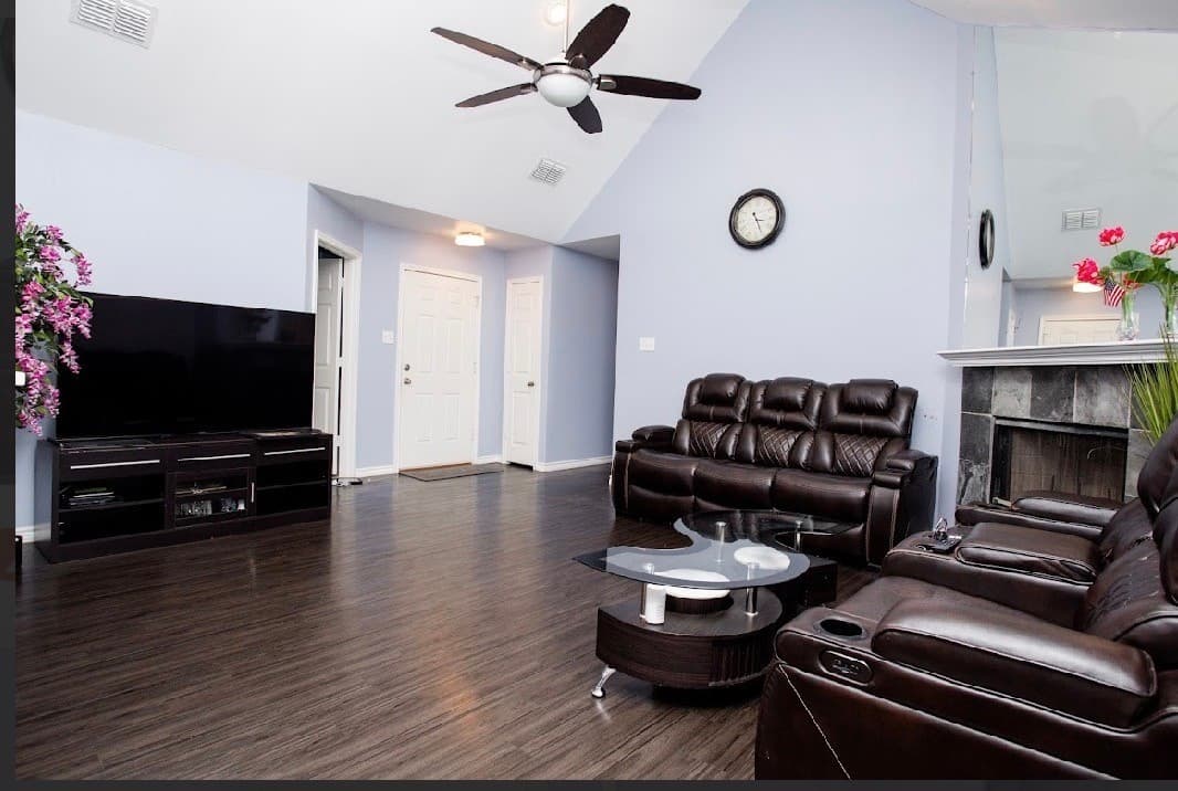 2203 Teakwood Ct — photo 2