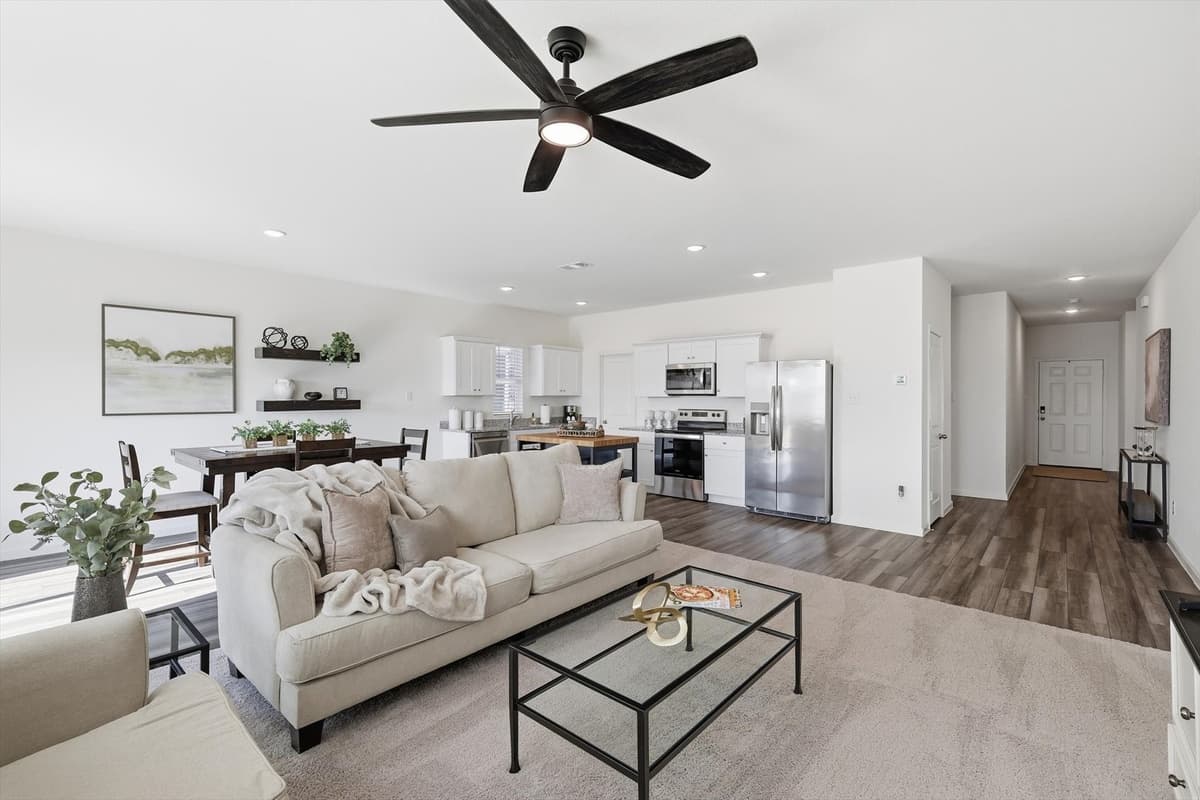 1545 Shadow Hawk Dr — photo 1