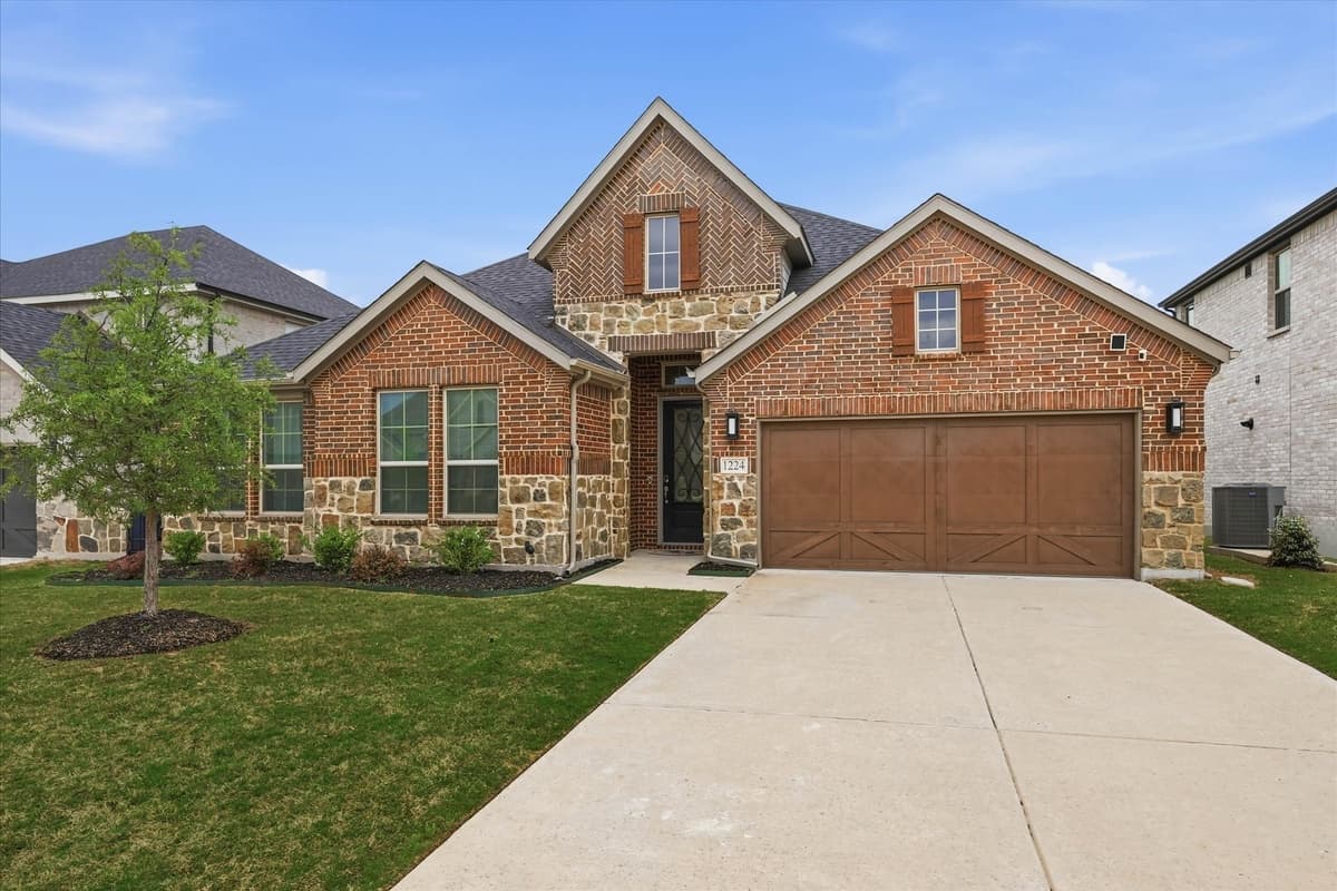 1224 Villalonga Dr — photo 1