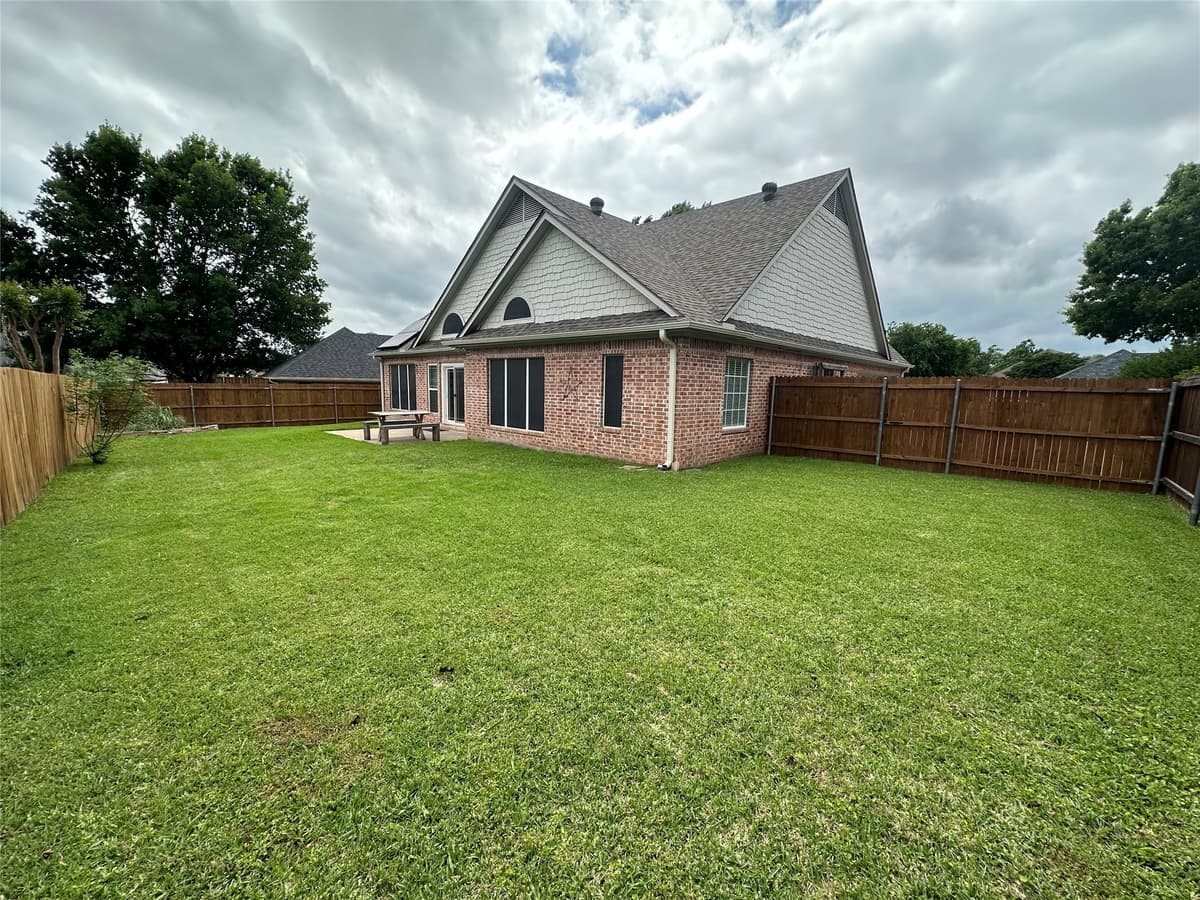 709 Clay Ln — photo 20