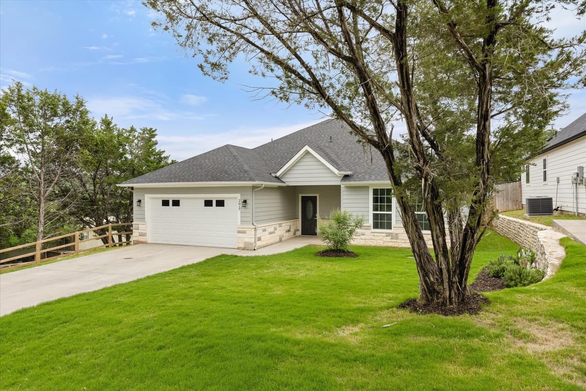 2617 Creek Dr — photo 2