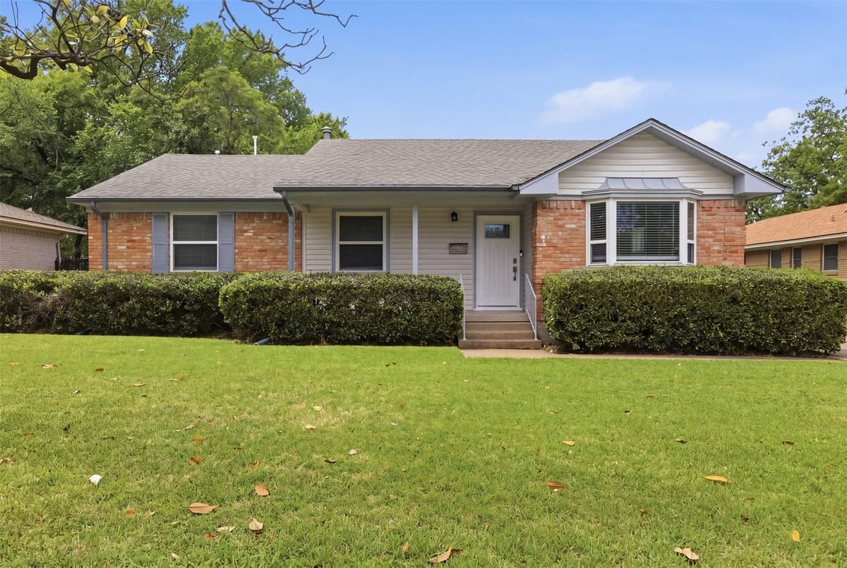4419 Abrams Rd — photo 1