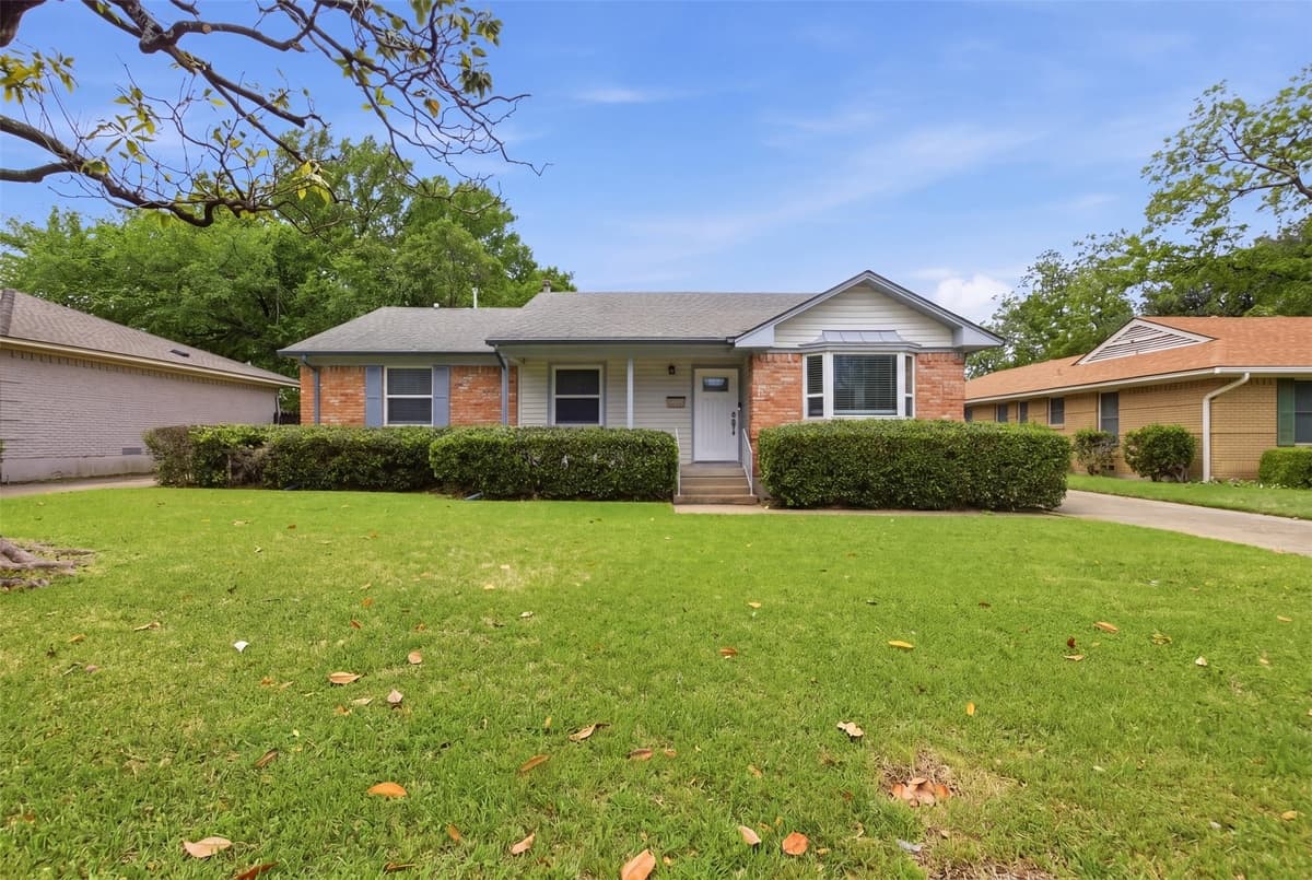 4419 Abrams Rd — photo 2