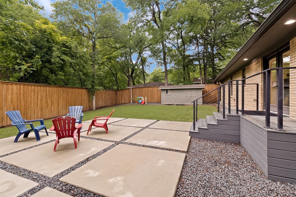 8029 Claremont Dr — photo 2