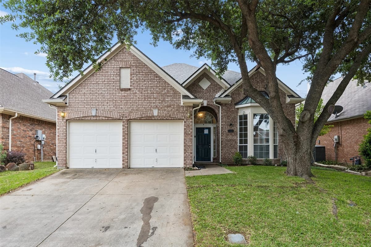 3768 Lakeway Ct — photo 1