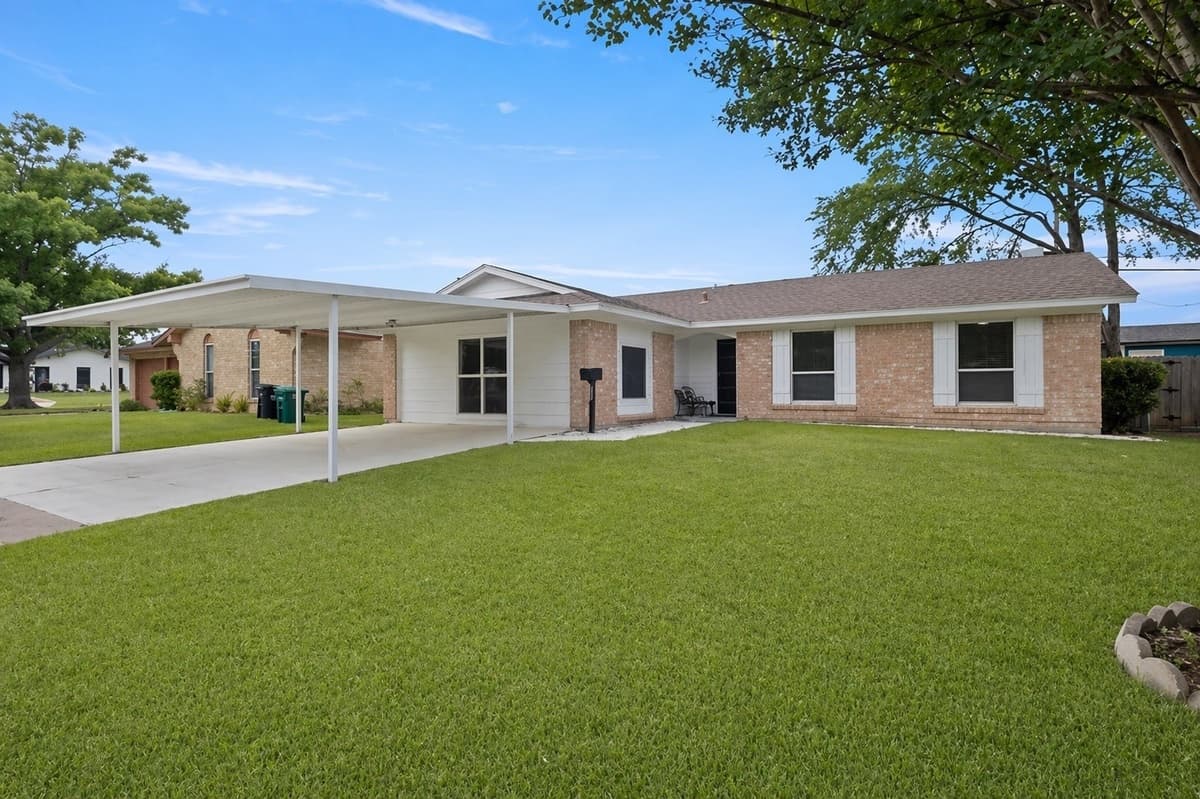 4019 Topaz Dr — photo 1