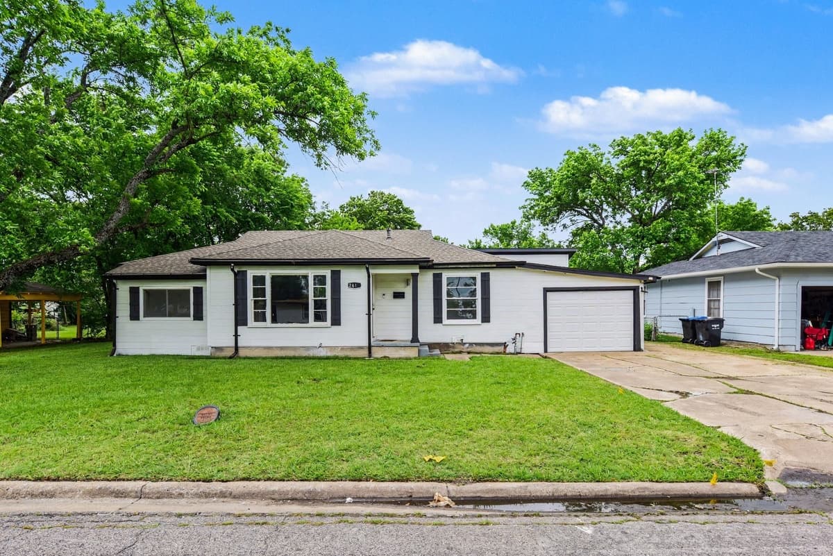 2610 Hillcrest Ave — photo 1