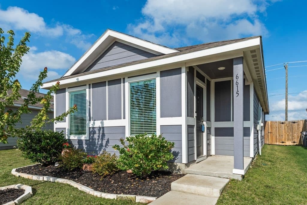 6615 Coulter Dr — photo 2