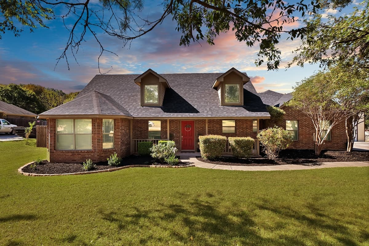 133 Miramar Circle — photo 1
