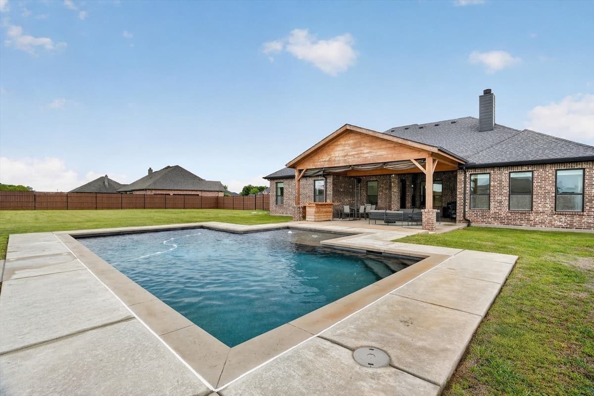 10917 Chriswood Dr — photo 2