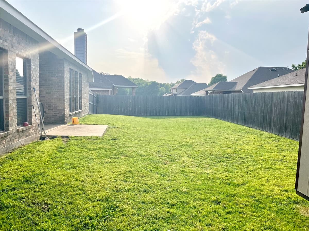 1113 Devonshire Dr — photo 13