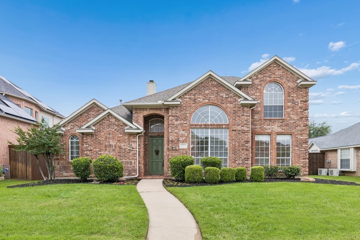 1317 Coral Dr — photo 1