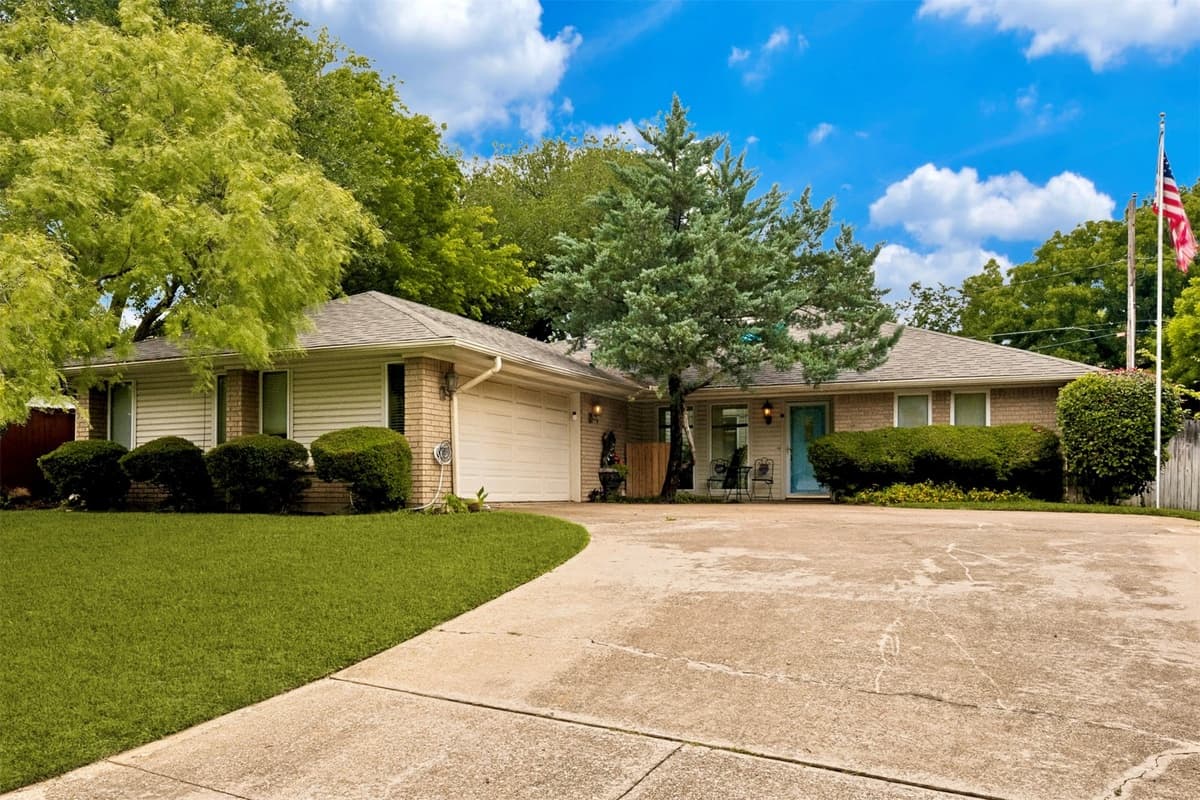 4532 Grey Dawn Dr — photo 1