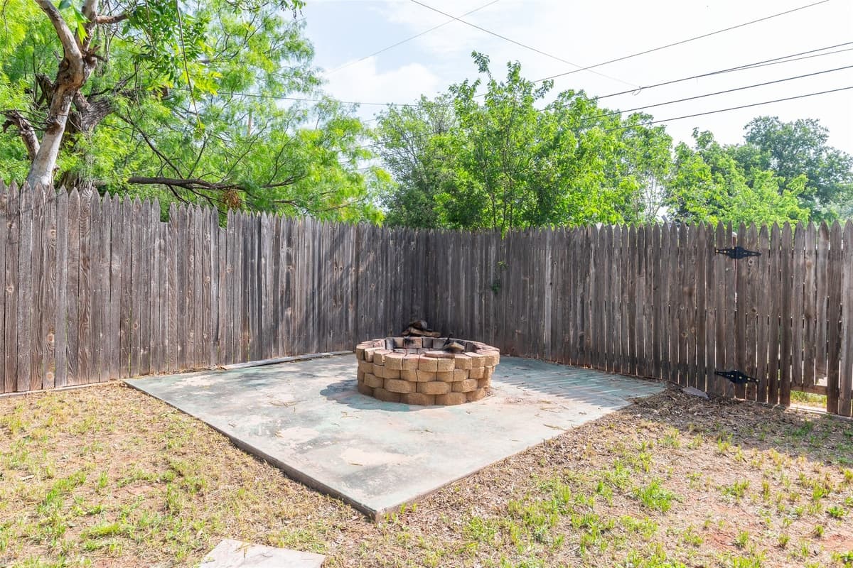 617 Briarwood St — photo 30