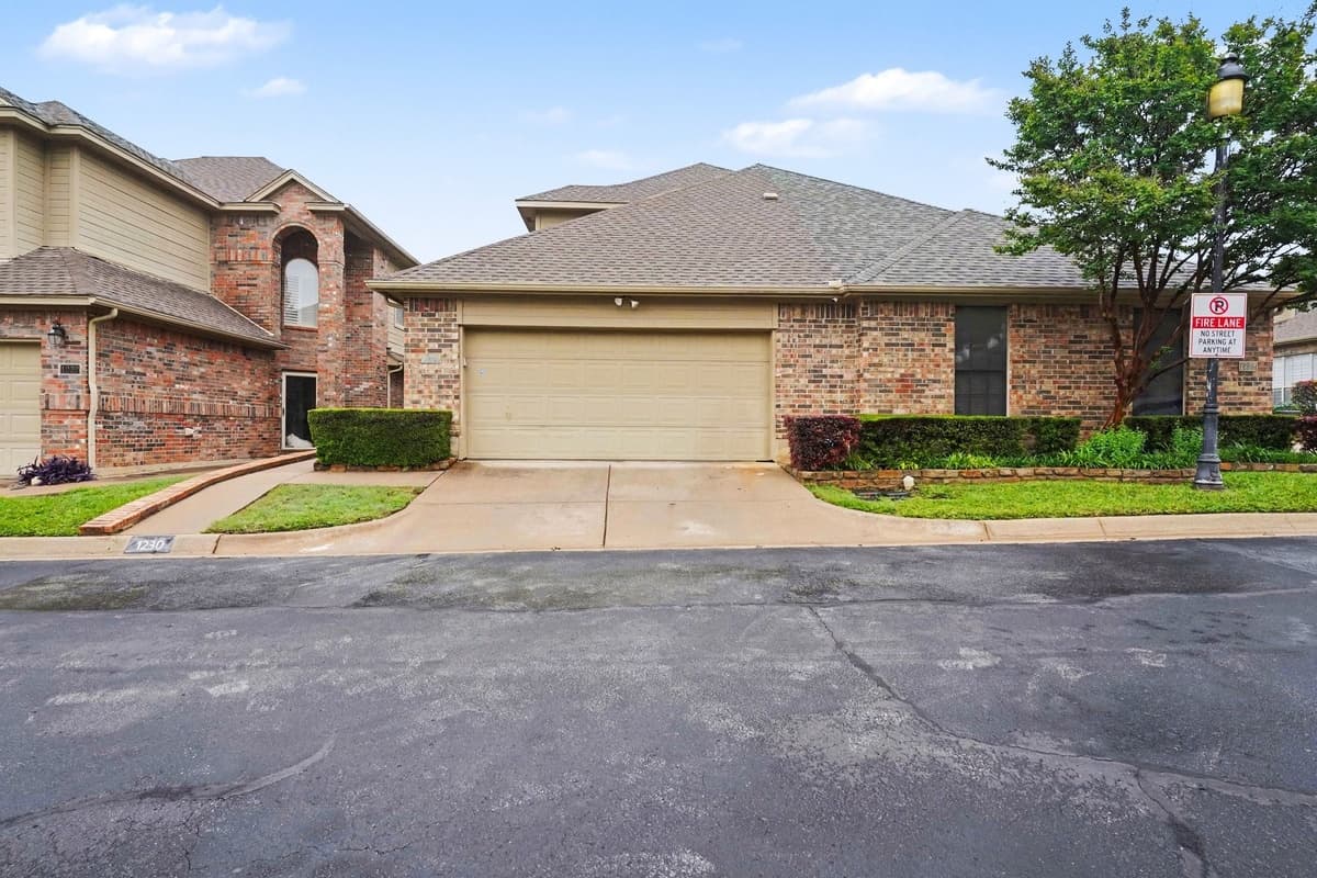 1230 Woodland Park Dr — photo 1