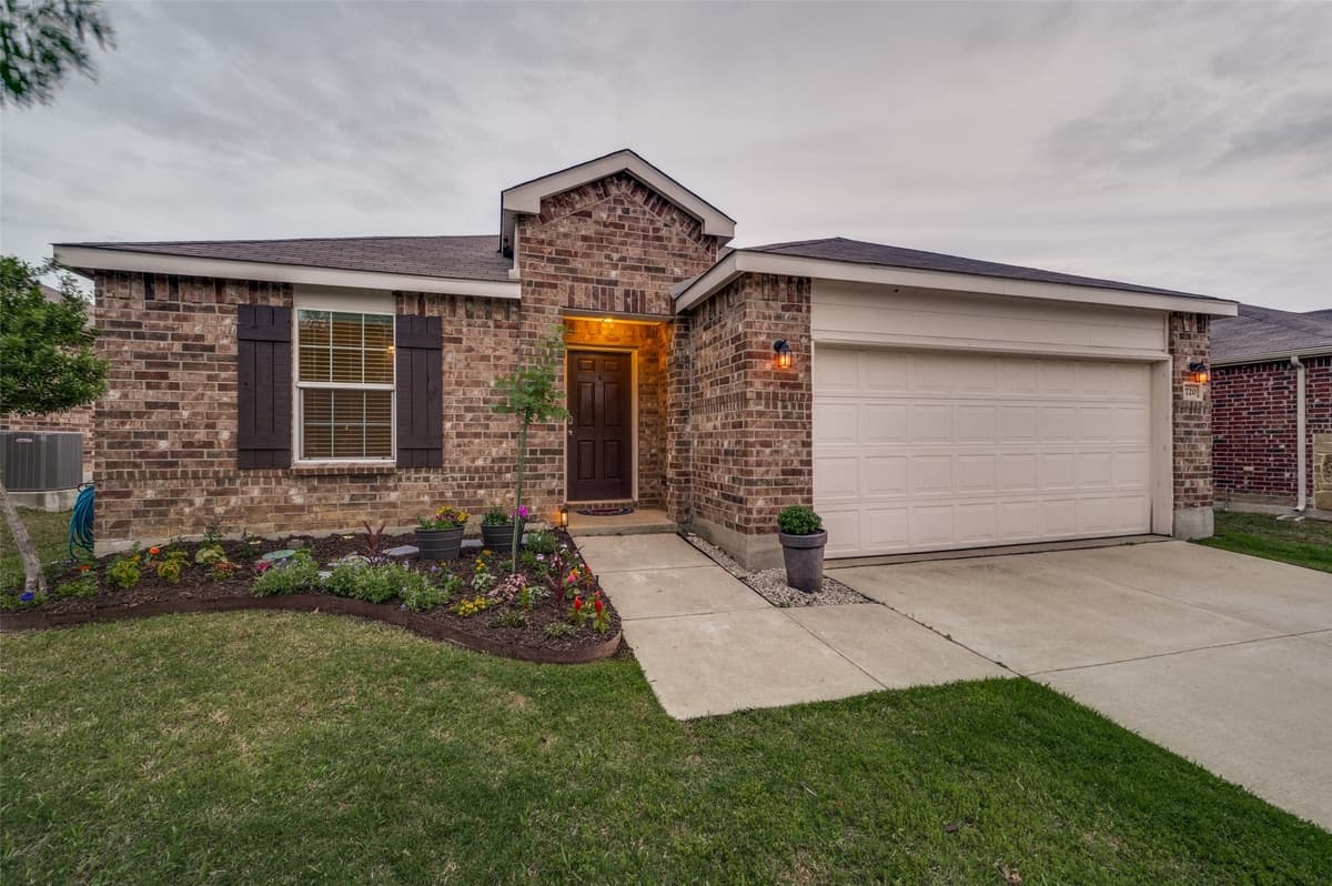 1720 Trace Dr — photo 1