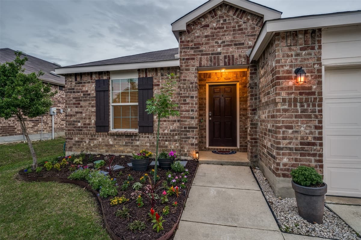 1720 Trace Dr — photo 2
