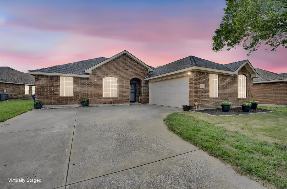 313 Shadow Bend Dr — photo 2