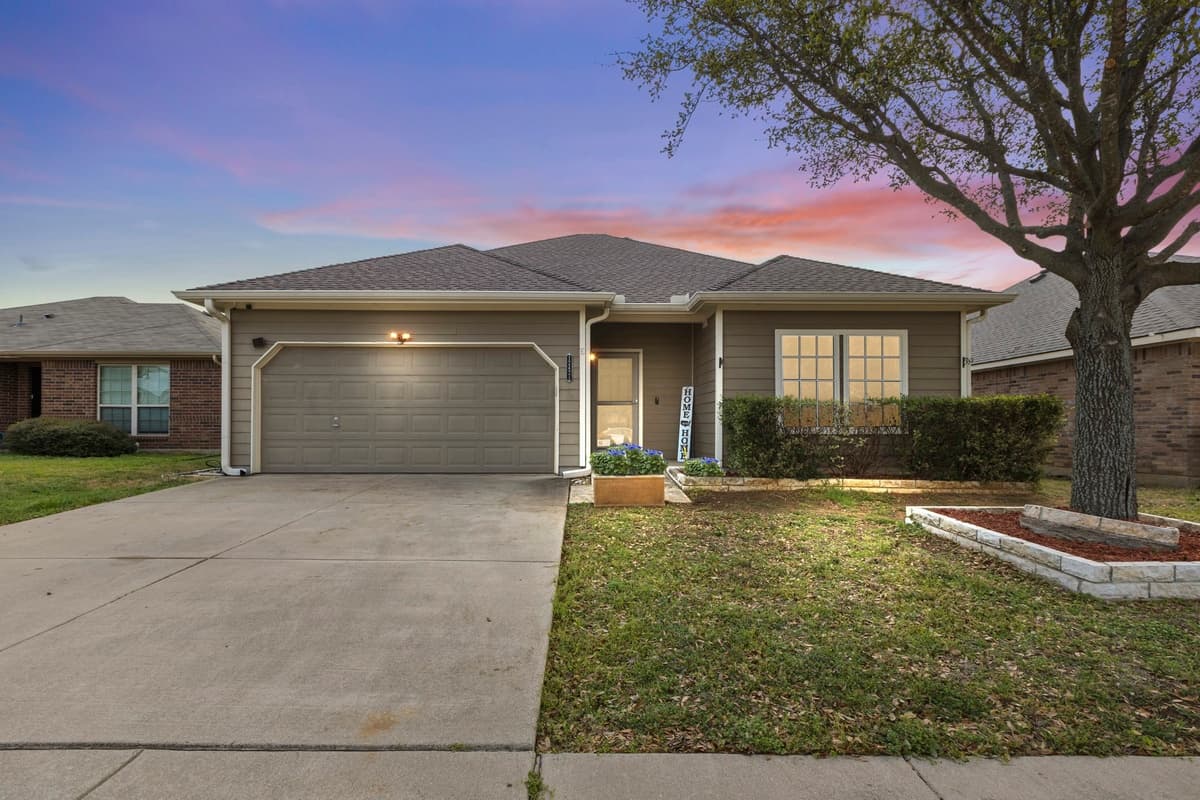12421 Hunters Mill Trail — photo 1